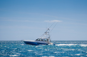 picture of a boat in the ocean on Heintz & Becker's boat accident service page 